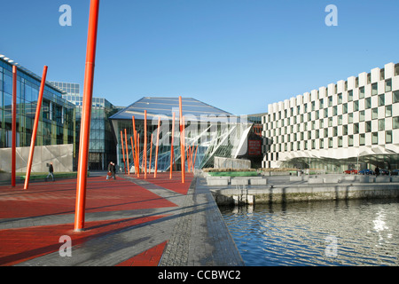 Il Grand Canal Square Theatre e lo sviluppo commerciale di Dublino offre un 2,000-Sede Performing Arts Center che è Foto Stock