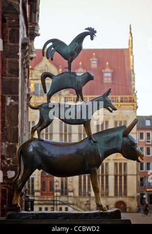 Scultura in bronzo della famosa città di Brema musicisti per artista Gerhard Marcks Foto Stock