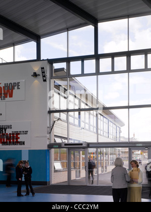Bristol Metropolitan Academy è una delle quattro nuove scuole progettato e costruito in Bristol sotto la costruzione di scuole per il futuro Foto Stock