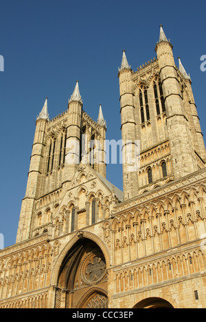 Le guglie della Cattedrale di Lincoln Foto Stock