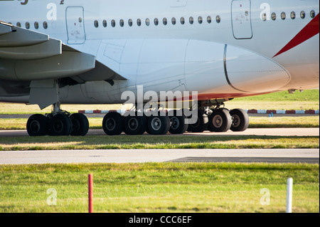 Airbus A380-800 all'Aeroporto di Manchester Inghilterra England Regno Unito Foto Stock