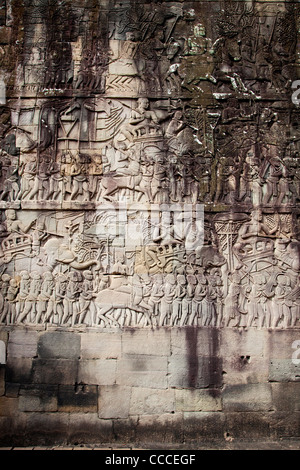 Arte decorazioni e bassorilievi, tempio Bayon, Angkor Thom, area di Angkor, Siem Reap, Cambogia, Asia Foto Stock