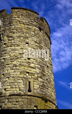 Occidente medievale torre di porta nella parete della città in Canterbury Kent England Foto Stock