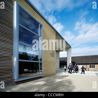 Kimbolton scuola: Regina katherine edificio rmjm huntingdon Cambridgeshire Regno Unito 2009 esterno shot edificio ingresso come gli alunni Foto Stock