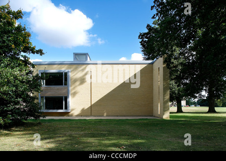 Kimbolton scuola: Regina katherine edificio rmjm huntingdon Cambridgeshire Regno Unito 2009 esterno shot enorme albero maturo edificio Foto Stock