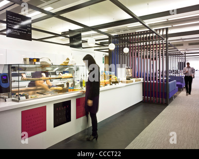 3 Assembly Square, Cardiff, Scott Brownrigg Architetti / Arup, 2010, incorporante State-Of-The-Art le tecnologie verdi e Foto Stock