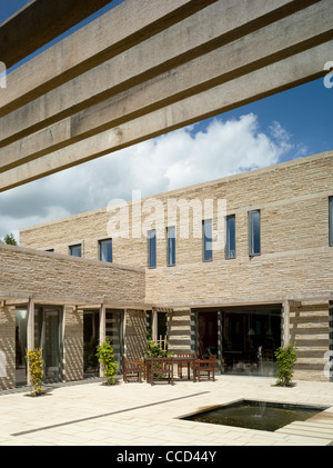 Abbazia di stanbrook da Feilden Clegg Bradley studios, pergola e giardino Foto Stock