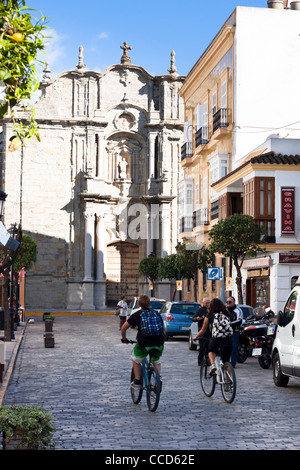 La Chiesa di San Matteo - Chiesa di San Matteo a Tarifa, Costa de la Luz, Cadice, Andalusia, Spagna. Foto Stock