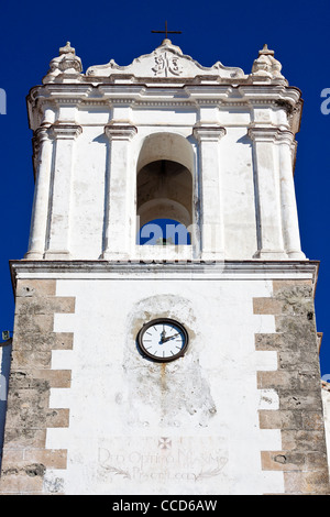 Vecchia chiesa belfry in Tarifa, Costa de la Luz, Cadice, Andalusia, Spagna. Foto Stock