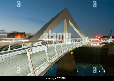 Tradeston / Broomielaw passerella sul fiume Clyde Glasgow Scozia Scotland Foto Stock