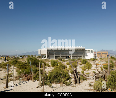 Khayelitsha thusong service center makeka design lab Città del Capo Sud africa vista generale in wasteland Foto Stock