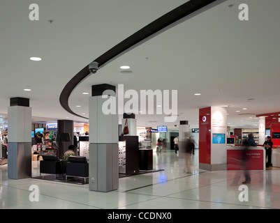 Sydney Airport Terminal 1 partenze, Woodhead Architettura interni di pianificazione, Sydney, 2010, shopping Foto Stock