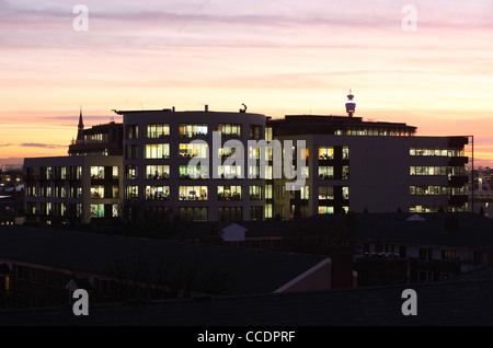Kings posto a nord di Londra, una performance e luogo di divertimento e la casa del custode e l'osservatore Foto Stock