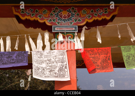 India, Arunachal Pradesh, Tawang, Ugyenling tempio, luogo di nascita del sesto Dalai Lama, la preghiera falgs Foto Stock