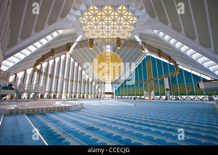 All'interno della moschea Faisal, Islamabad, Pakistan Foto Stock