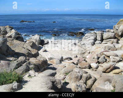 Spiaggia con ciottoli e sabbia in spiaggia Foto Stock