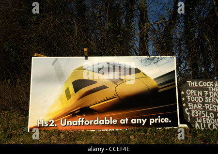 Azione su strada contro HS2 poster vicino Wendover Bucks REGNO UNITO Foto Stock