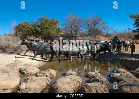 La scultura di bestiame da Robert estati in Pioneer Plaza, Dallas, Texas, Stati Uniti d'America Foto Stock