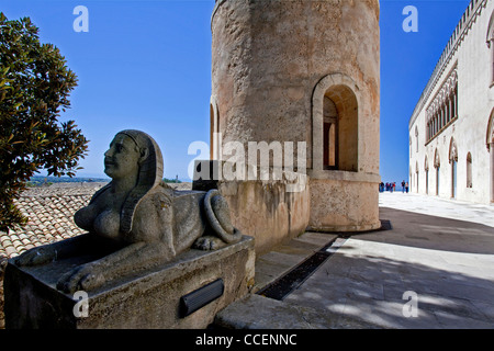 Il Castello di Donnafugata, situato in prossimità di Santa Croce Camerina, Ragusa, Sicilia, Italia, Europa Foto Stock