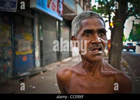 Intoccabile e disabilitato Bombay., il taglio di capelli. Foto Stock