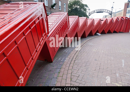 Una scultura da David Mach intitolato " fuori servizio " Svelata Dicembre 1989. Kingston Upon Thames Surrey, Inghilterra. Foto Stock