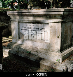 Tomba del Capitano Francesco luce nel Cimitero Protestante di George Town in Penang Island in Malesia in Estremo Oriente Asia sud-orientale. Coloniale Britannica Foto Stock