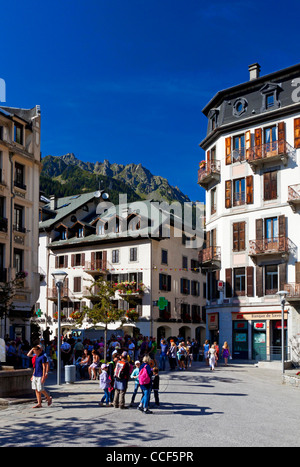 Il centro di Chamonix Mont Blanc l'alpinismo capitale della Francia nella regione della Savoia delle Alpi francesi Foto Stock