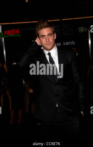 Nov. 23, 2010 - Hollywood, California, Stati Uniti - Oliver Jackson-Cohen durante la premiere del nuovo film dalla CBS Films PIÙ VELOCE, tenutosi a Grauman's Chinese Theater, il 22 novembre 2010, a Los Angeles. 2010.K66859MGE.(Immagine di credito: Â© Michael Germana Globo/foto/ZUMAPRESS.com) Foto Stock