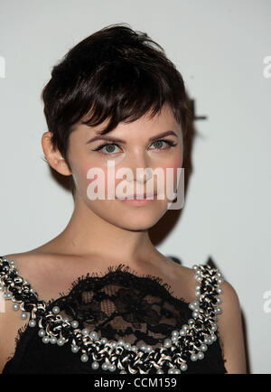 Nov 13, 2010 - Los Angeles, California, Stati Uniti - GINNIFER GOODWIN presso il Museo di Arte Contemporanea presenta 'l'artista Museum accade" tenutasi presso il MOCA. (Credito Immagine: © Lisa O'Connor/ZUMApress.com) Foto Stock