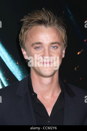Nov. 15, 2010 - New York New York, Stati Uniti - Attore Tom Felton assiste il New York premiere di Harry Potter ed il Deathly Hallows Ã Parte 1 mantenuto a Alice Tully Hall. (Credito Immagine: © Nancy Kaszerman/ZUMApress.com) Foto Stock