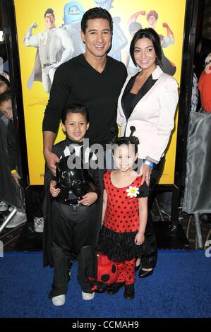 Oct 30, 2010 - Los Angeles, California, Stati Uniti d'America - Attore Mario Lopez al 'Megamind' Los Angeles Premiere tenutosi presso il Teatro Cinese di Mann, Hollywood. (Credito Immagine: © Jeff Frank/ZUMApress.com) Foto Stock