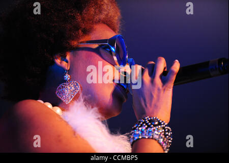 Ottobre 31, 2010 - New Orleans, Louisiana, Stati Uniti d'America - artista di registrazione / attrice Macy Gray esegue al 2010 Voodoo esperienza presso il parco della città nel mese di ottobre 31, 2010 a New Orleans, Louisiana. (Credito Immagine: © Stacy Revere/Southcreek globale/ZUMApress.com) Foto Stock