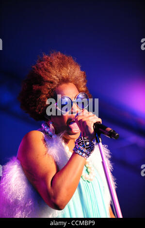 Ottobre 31, 2010 - New Orleans, Louisiana, Stati Uniti d'America - artista di registrazione / attrice Macy Gray esegue al 2010 Voodoo esperienza presso il parco della città nel mese di ottobre 31, 2010 a New Orleans, Louisiana. (Credito Immagine: © Stacy Revere/Southcreek globale/ZUMApress.com) Foto Stock