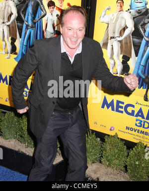 Nov. 3, 2010 - New York New York, Stati Uniti - Regista Tom MCGRATH assiste il New York premiere di 'Megamind" tenutasi presso l'AMC Lincoln Square Theatre. (Credito Immagine: © Nancy Kaszerman/ZUMApress.com) Foto Stock