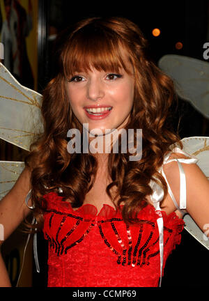 Ottobre 29, 2010 - Los Angeles, California, Stati Uniti - Bella Thorne frequentando il Los Angeles Premiere di ''MEGAMIND'' tenuto presso il Grauman's Chinese Theatre in Hollywood, la California il Ottobre 30,2010. 2010.K66682lunga(Immagine di credito: Â© D. lunga/Globe foto/ZUMApress.com) Foto Stock