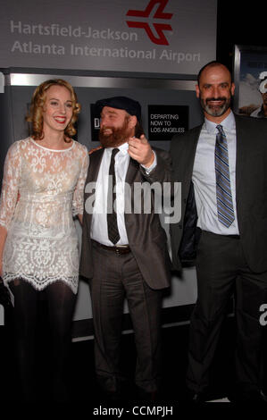 Ottobre 29, 2010 - Hollywood, California, Stati Uniti - Quinn Lundberg e Zach Galifianakis durante la premiere del nuovo film della Warner Bros Foto DATA DI SCADENZA, tenutasi al Grauman's Chinese Theater, il 28 ottobre 2010 a Los Angeles. 2010.K66654mge(Immagine di credito: Â© Michael Germana Globo/foto/ZUMApress Foto Stock