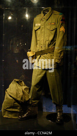 Aug 15, 2004; Memphis, Tennessee, Stati Uniti d'America; alcuni di Elvis' costumi che sono sul display qui a Graceland. Foto Stock