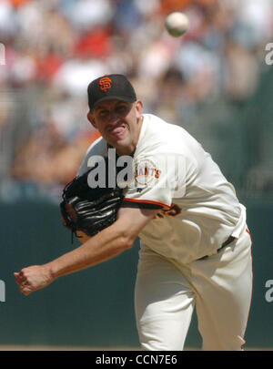 San Francisco Giants a partire lanciatore Kirk Rueter nel settimo inning del loro gioco con i New York Mets a SBC Park di San Francisco in California, domenica agosto 22,2004.(Contra Costa Times/Bob Larson)2004 Foto Stock