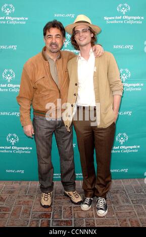 Special Olympics Southern California inaugurale di celebrità torneo di bocce 2009 a Culver Studios di Culver City, CA 03-29-2009 Foto di Scott Kirkland-Globe Foto @ 2009....JOE MANTEGNA e Matthew Gray Gubler.K61454SK (credito Immagine: © Scott Kirkland/Globe foto/ZUMAPRESS.com) Foto Stock