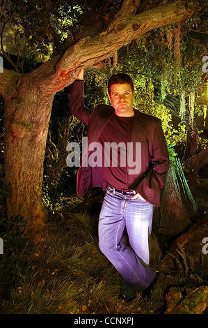 Dic 05, 2003; Los Angeles, CA, Stati Uniti d'America; attore Sean Astin, che interpreta il ruolo di Samwise Gamgee nella trilogia, in corrispondenza di una pressa giuncata per "Il Signore degli Anelli - Il Ritorno del Re", l'ultimo episodio della saga di Tolkien, tenutasi in tende vicino al Wadsworth Theatre in LA. Credito: Foto di Branimir Kvar Foto Stock