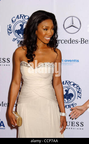 Ottobre 23, 2010 - Hollywood, California, Stati Uniti - BRANDY.La xxxii giostra annuale di speranza sfera .Il Beverly Hilton hotel di Beverly Hills, CA 10-23-2010. 2010.I14973PR.(Immagine di credito: © Phil Roach/Globe foto/ZUMApress.com) Foto Stock