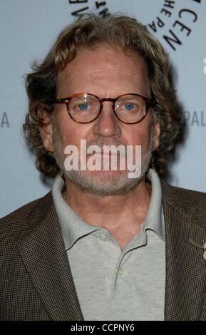 Ottobre 12, 2010 - Hollywood, California, Stati Uniti - Paley Center per ottenere il Media presenta ''Falcon Crest: uno sguardo indietro'' al Paley Center per ottenere il Media in Beverly Hills, CA 10/12/10 2010..ROBERT FOXWORTH.K66548SK.(Immagine di credito: Â© Scott Kirkland/Globe foto/ZUMApress.com) Foto Stock