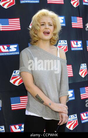 Ottobre 3, 2010 - Los Angeles, California, Stati Uniti - Kelly Osbourne.Pro evento sci beneficio con gli Stati Uniti Olympic Ski & Snowboard Team tenutasi a residenza privata.Topanga,California 10-03-2010. 2010.K66062TL(Immagine di credito: Â© TLeopold/Globe foto/ZUMApress.com) Foto Stock