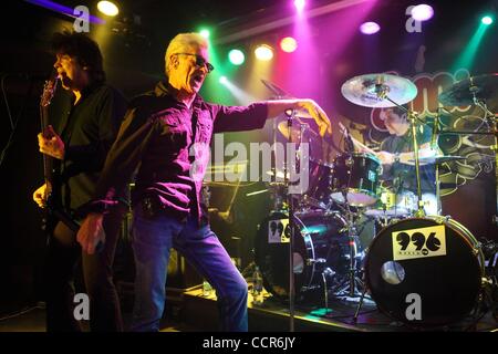 28 maggio 2010 - Moscow, Russia - lead vocalist GRAHAM cofano di American rock band Alcatrazz esecuzione dal vivo sul palco. (Credito Immagine: Â© PhotoXpress/ZUMApress.com) Foto Stock