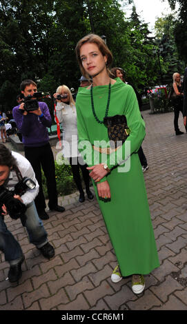 Supermodel Natalia Vodianova (Vodyanova) assiste argento Kalosha cerimonia di premiazione a Mosca, Russia. Foto Stock