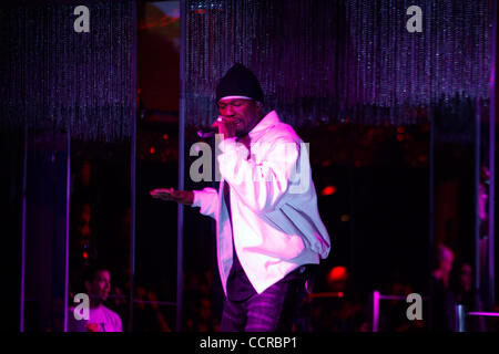 Mar 07, 2010 - Athens, Grecia - cantante 50 Cent live in Atene (credito Immagine: © Aristidis Vafeiadakis/ZUMApress.com) Foto Stock