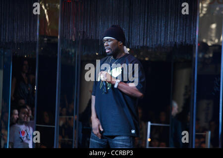 Mar 07, 2010 - Athens, Grecia - cantante 50 Cent live in Atene (credito Immagine: © Aristidis Vafeiadakis/ZUMApress.com) Foto Stock