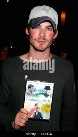 Nov. 5, 2003 - Hollywood, California, Stati Uniti - Mi8125CHW.cambiare i cuori - AFTERPARTY a beneficio di Hollywood di speranza.A ARCLIGHT cinema, Hollywood, CA .11/04/2003 . / / 2003 .Ian Somerhalder(Immagine di credito: Â© Clinton Wallace/Globe foto/ZUMAPRESS.com) Foto Stock