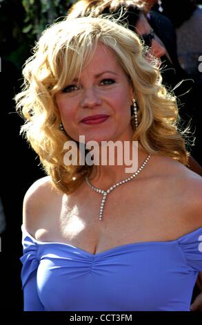 Sett. 20, 2004 - Hollywood, California, Stati Uniti - K39422EG.56TH Annuale Primetime Emmy Awards arrivi presso lo Shrine Auditorium di Los Angeles, California.19/09/2004. /E.G.I./ 2004.BONNIE HUNT(Immagine di credito: Â© Ed Geller/Globe foto/ZUMAPRESS.com) Foto Stock