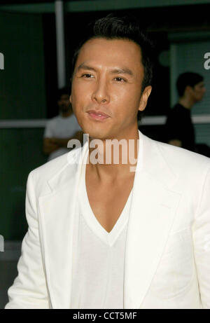 Agosto 17, 2004 - Hollywood, California, Stati Uniti - K38721EG.HERO LOS ANGELES PREMIERE AL ARCLIGHT, Hollywood, California .08/17/2004 . /E.G.I./ 2004.Donnie Yen.(Immagine di credito: Â© Ed Geller/Globe foto/ZUMAPRESS.com) Foto Stock